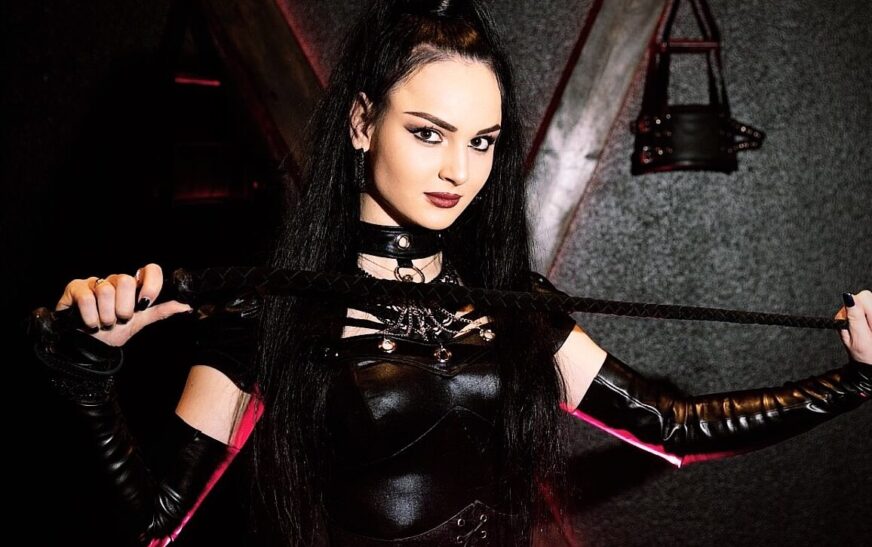 domina-berlin-–-madame-anabelle