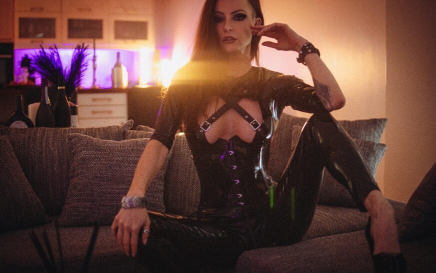 domina-ria-rebell-in-duesseldorf